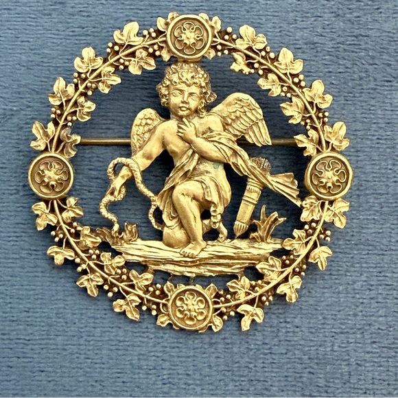 RARE Vtg Historic Museum Deerfield Cherub Wreath Brooch Pendant Cupid Snake Pin - Picture 2 of 7